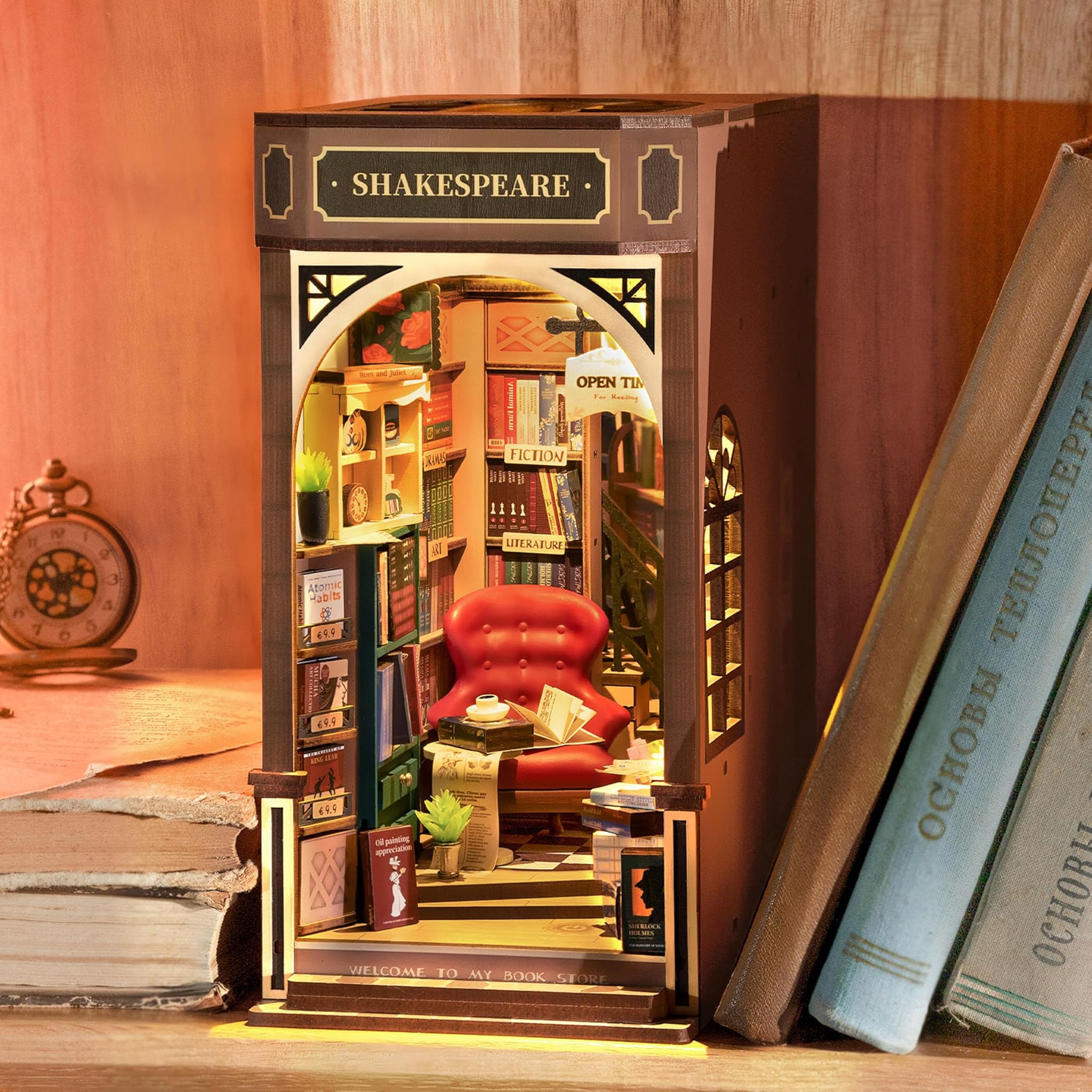 Rolife Book Store Kit Book Nook - Diorama Shakespeare