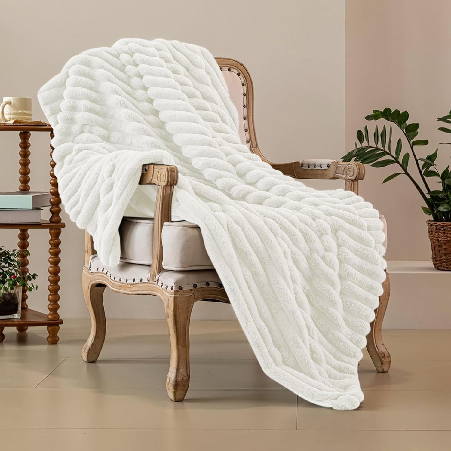 Coperta Plaid Pile Peluche di Coniglio 160x200cm, Bianco