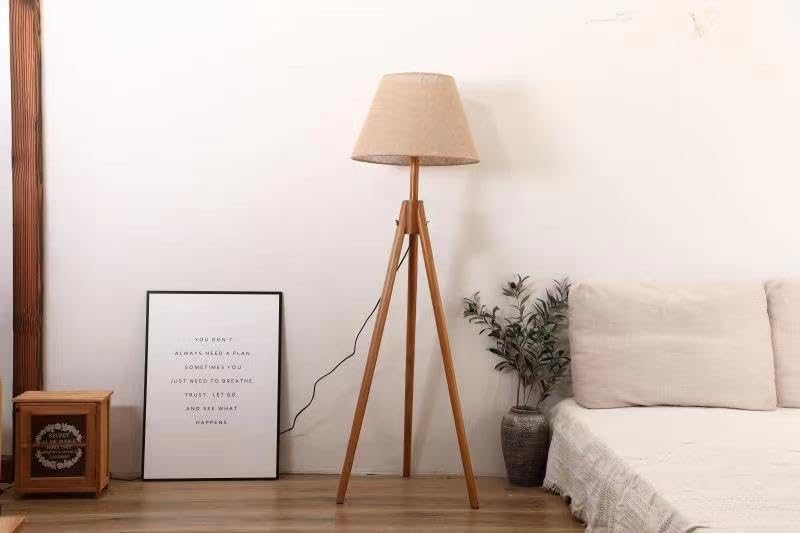 LAMPARA SUELO TRIPODE MADERA C/PANT LINO