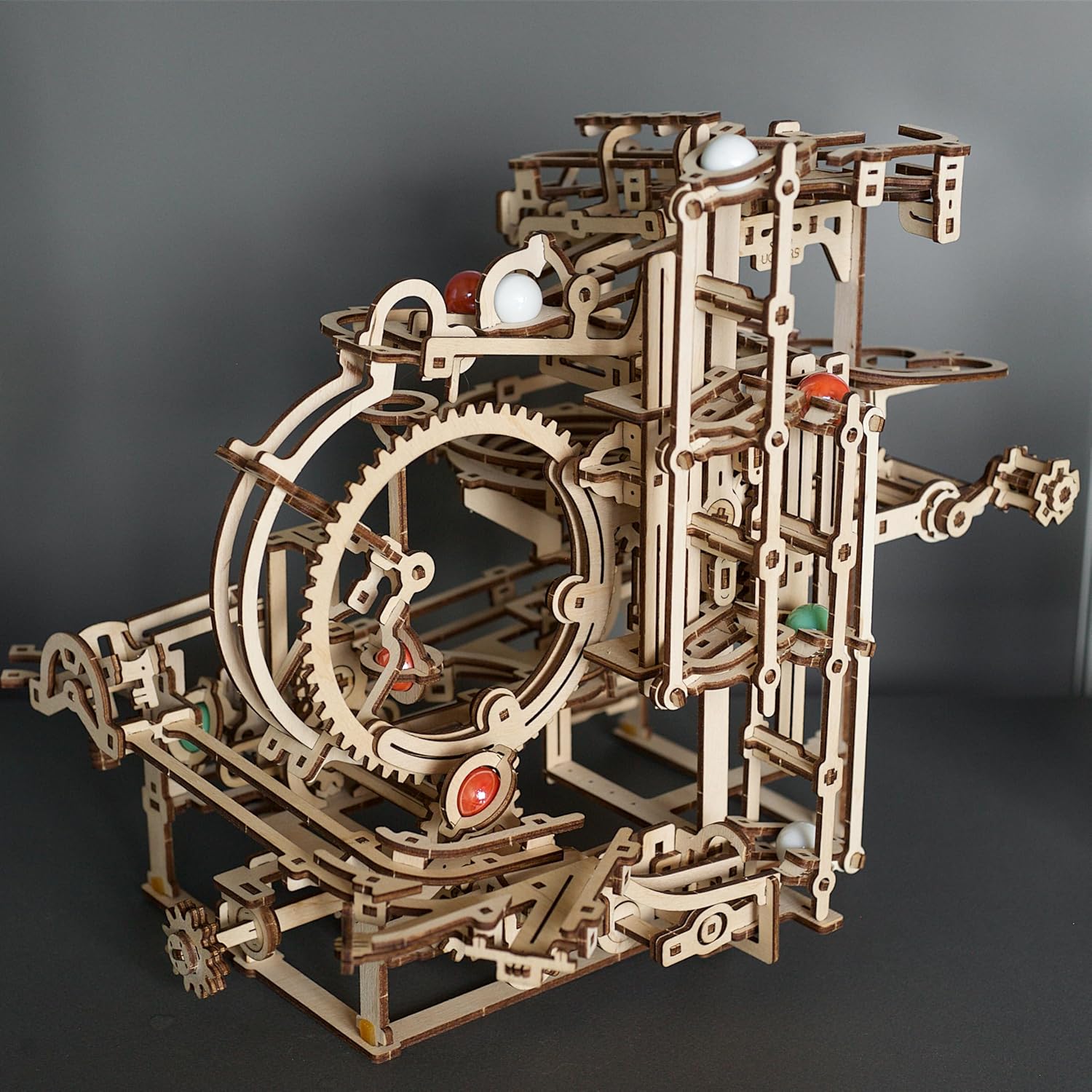Ugears Pista per Biglie in Legno - Kit Puzzle 3D - immagine 7