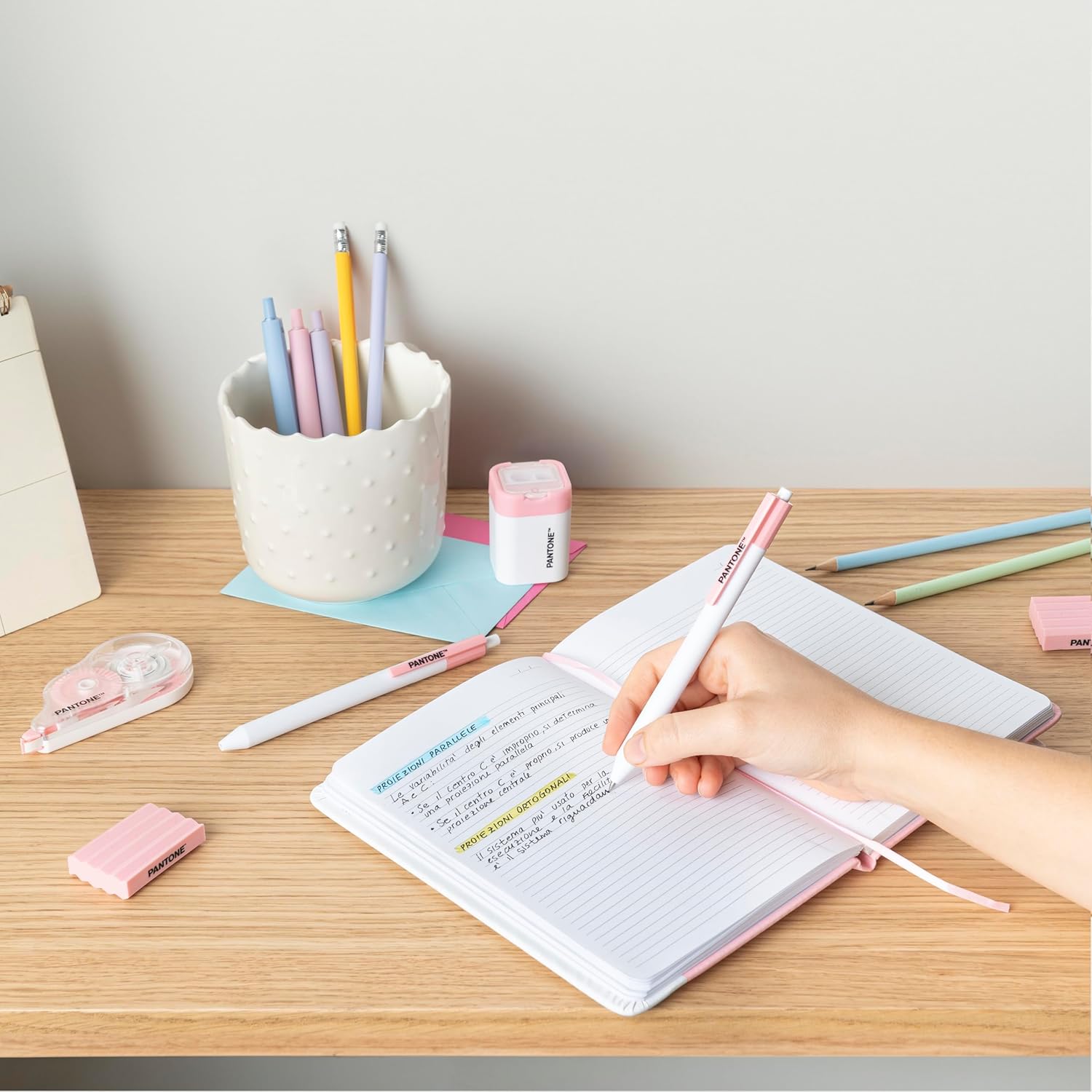 PANTONE Pastel Gift Box - Set Cancelleria - immagine 4