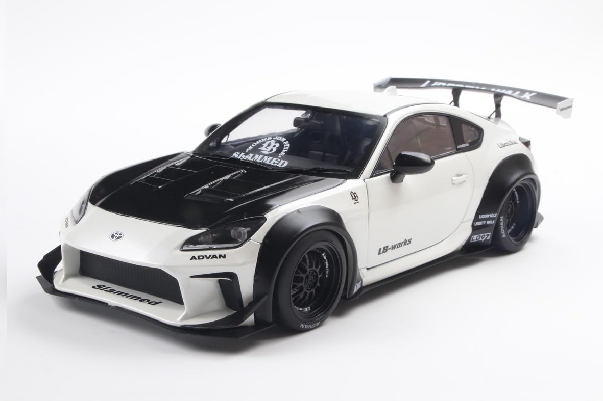 Solido 1:18 Toyota GR86 LBWK Body Kit Bianco