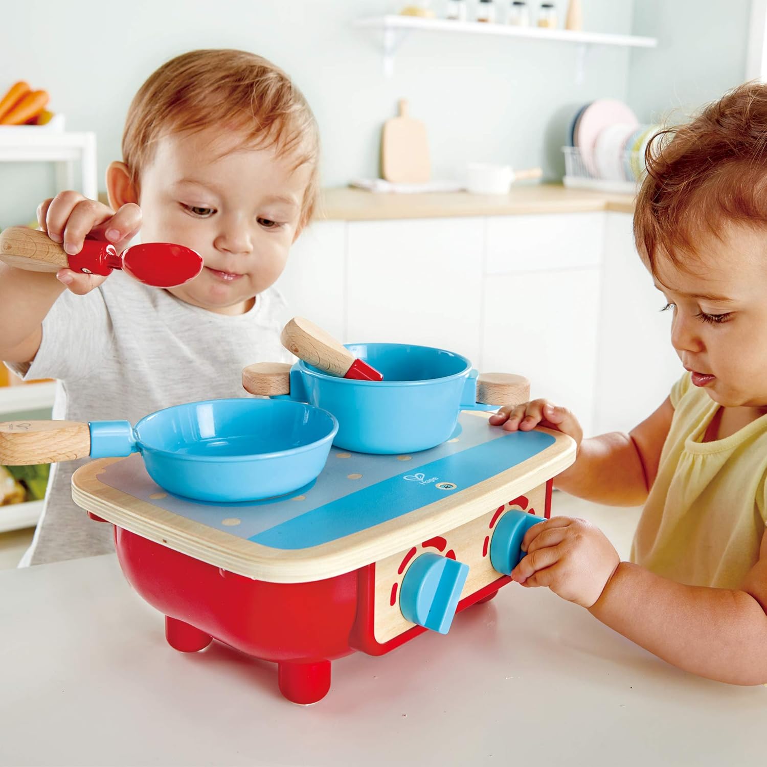 Hape Set Cucina Giocattolo in Legno Resistente - immagine 4